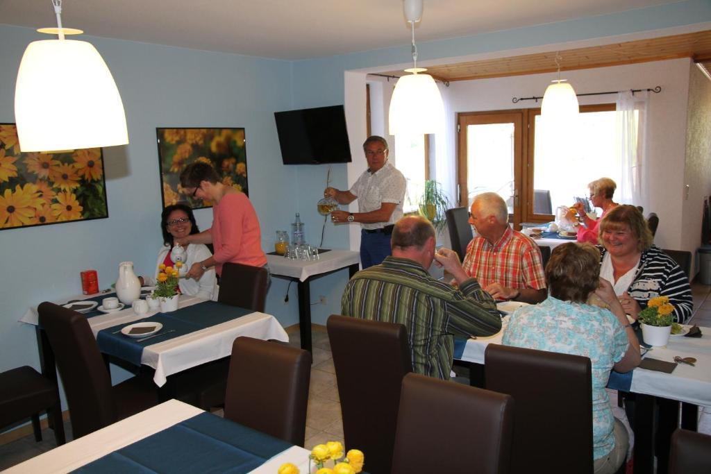 Ferienweingut Serwaziwein ميسينيش المظهر الخارجي الصورة