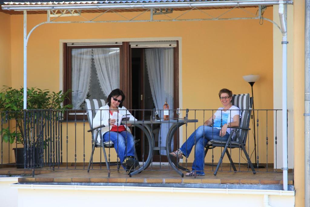 Ferienweingut Serwaziwein ميسينيش الغرفة الصورة